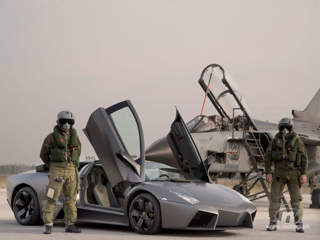 Lamborghini Reventon with army men